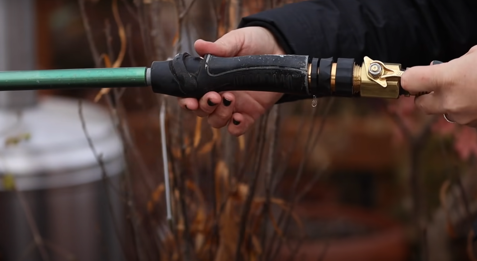 How to Connect Two Garden Hoses? GardenProfy