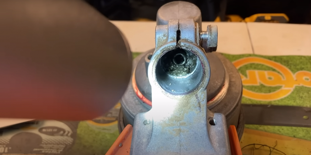 Stihl Trimmer Head Won’t Come Off: How to Fix? - GardenProfy