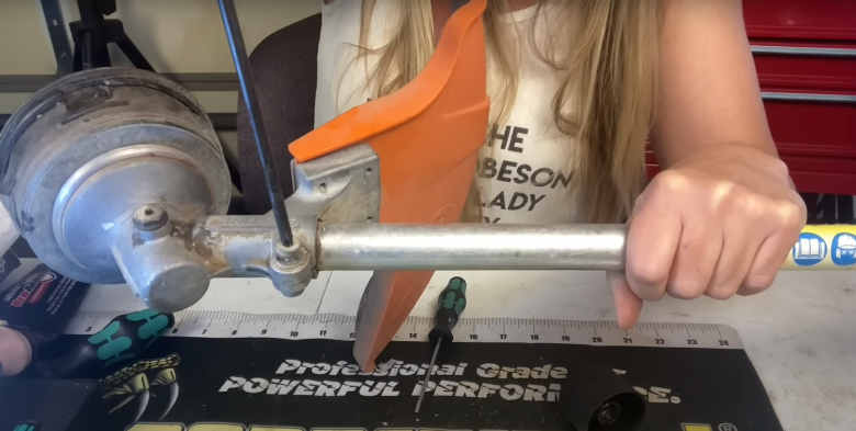 Stihl Trimmer Head Won’t Come Off: How to Fix? - GardenProfy